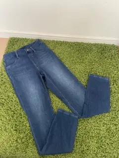 UNIQLO デニムブルー ストレートパンツ