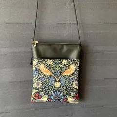 ウィリアムモリス  スマホポシェット　サコッシュ　スマホショルダー　プレゼントに