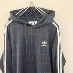 adidas トレフォイル タータンチェック 総柄 スリーライン パーカー