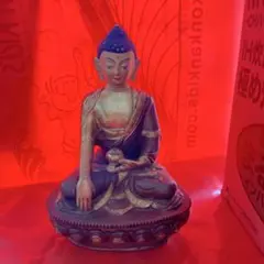 金色と青色の仏像