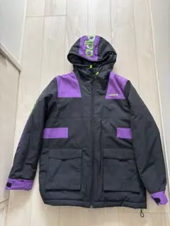新品・未使用！！定価の75％ＯＦＦ！！adidas フード付きナイロンジャケット