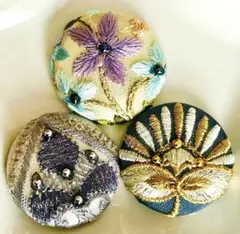 97-ハンドメイド くるみボタン★ブローチorヘアゴムセット（説明欄必読‼︎）