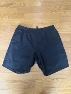 UNIQLO ユニクロ ウルトラストレッチ アクティブショーツ 黒ショートパンツ