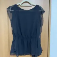 エモダ　シアー　トップス