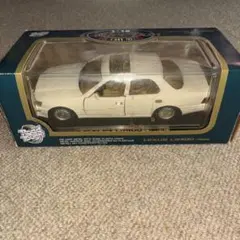 トミカリミテッドヴィンテージネオ LEXUS LS400 1998 白　アジア トミカリミテッドヴィンテージネオ LEXUS LS400 1998 白 アジア - メルカリ
