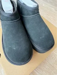 UGG CLASSIC ULTRA MINIPLATFORM ブラック　22cm