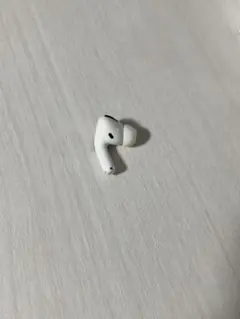 AirPods pro 2 第2世代 ジャンク品（本体ジャンク、左耳紛失） Apple Apple AirPods Pro 2 左イヤホンのみ USED品 エアーポッズ プロ