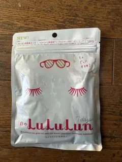 白のluLuLun 7枚入り フェイスマスク