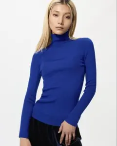 UNIQLOメリノリブタートルネックセーター ブルー M