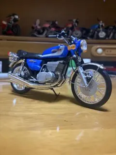 湘爆・白煙の女王仕様-ハセガワKawasaki-SS500プラモデル完成品 - メルカリ