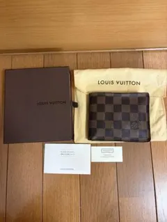 LOUIS VUITTON ダミエ 二つ折り財布 イニシャル刻印ありのサムネイル