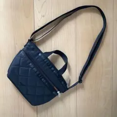 LeSportsac ミニクロスボディ　キルティング ショルダーバック