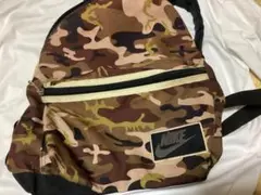 NIKE 迷彩リュック