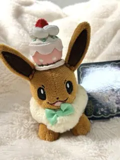 タグ付き美品】イーブイ　ぬいぐるみ　ミステリアスティーパーティー イーブイ Mysterious Tea Party ぬいぐるみ ※少し穴あり - メルカリ