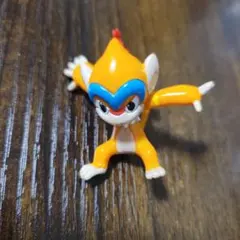 ポケモン　ポケットモンスター　モンコレ　フィギュア　モウカザル