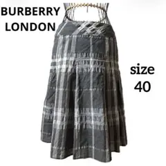 BURBERRY バーバリー ロンドンひざ丈フレアチェックスカート グレー 40のサムネイル