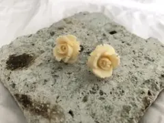 ヴィンテージ　バラモチーフイヤリング