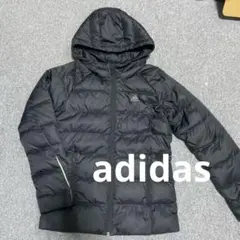 adidas ブラック ダウンジャケット フード付き