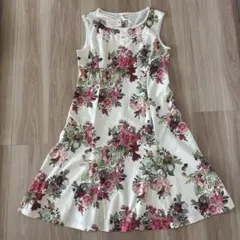 専用様スーパービューティーフラワープリントワンピース42