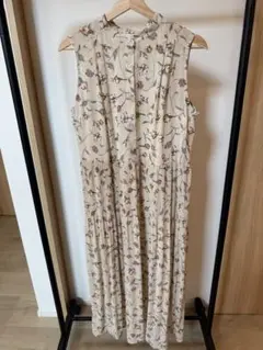 GU 花柄 ノースリーブ ワンピース