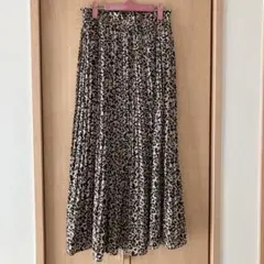 レディース　ロングプリーツスカート