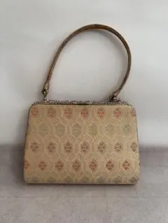 Item thumbnail for item 4906a6a3-11a1-4f39-af89-e39c3eb07ddf