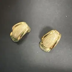 ゴールド クローズ型イヤリング