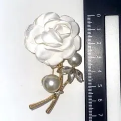 コサージュ　花　パール　ブローチ　セレモニー　入学　入園　卒業　結婚式