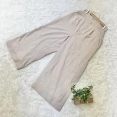 ベージュ ワイドパンツ