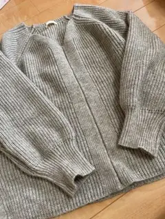 リブ編みベージュセーター❤️グレージュVネック❤️ニットレディース秋冬M
