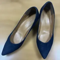 A.KAKURA ネイビー スエード パンプス 5cmヒールのサムネイル