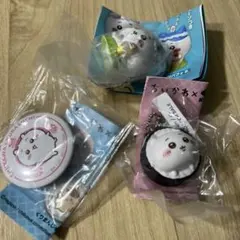 ちいかわ　くら寿司　たべものいっぱいマスコット　フィギュア　缶バッジ 映画