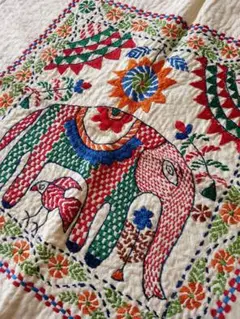 手刺繍 象のデザイン 布地 約縦44cm x 横42.5cm バングラデシュ製