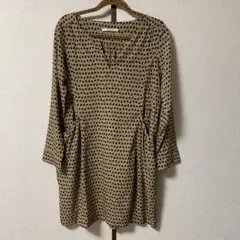 URBAN RESEARCH アーバンリサーチ ベージュ ワンピースのサムネイル