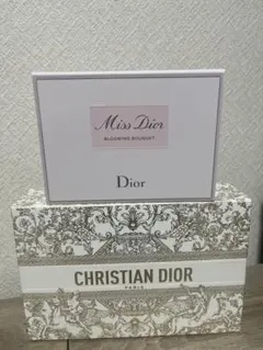 Miss Dior Blooming Bouquet ギフトボックス