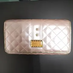 【美品】HELLO KITTY キルティング長財布 ピンク