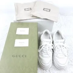 GUCCI グッチ GGエンボス レザー スニーカー ホワイト 箱、収納袋付きのサムネイル