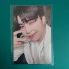 ゼベワン ゴヌク ICONIK タワレコ特典 トレカ　白衣装