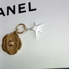 CHANEL カメリアと星のチャーム