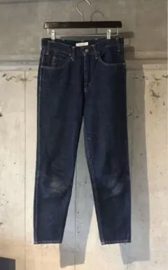 Item thumbnail for item ec56a970-cccc-4dd1-b650-1ef82d250a09