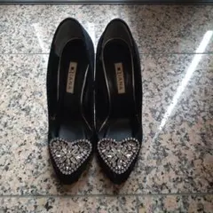 2025年最新】ダイアナ ハートビジューパンプスの人気アイテム - メルカリ