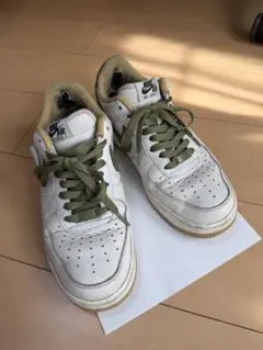 NIKE AIR FORCE 1 ホワイト オリーブ スニーカー