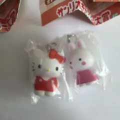 サンリオ　オールスターズ　キティ　チアリーチャム　めじるしアクセサリー