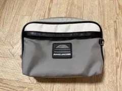 【匿名配送】MARC JACOBS ショルダーバッグ　グレー
