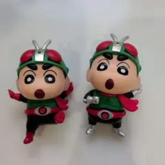 クレヨンしんちゃん フィギュア 2体セット　仮面ライダーコラボ