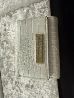 サマンサタバサ ホワイト 折り財布