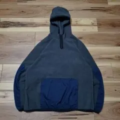 NIKE プルオーバーフリース