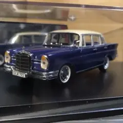 1/24 w111 メルセデスベンツ　220S　カスタム　縦目　ハネベン メルセデス・ベンツ 220S（W111） 1963年式