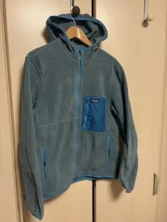 パタゴニア マイクロディニフーディ　Mサイズ