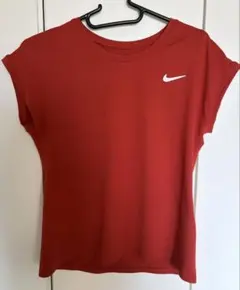 お値下げしました　NIKE テニスウェアのサムネイル